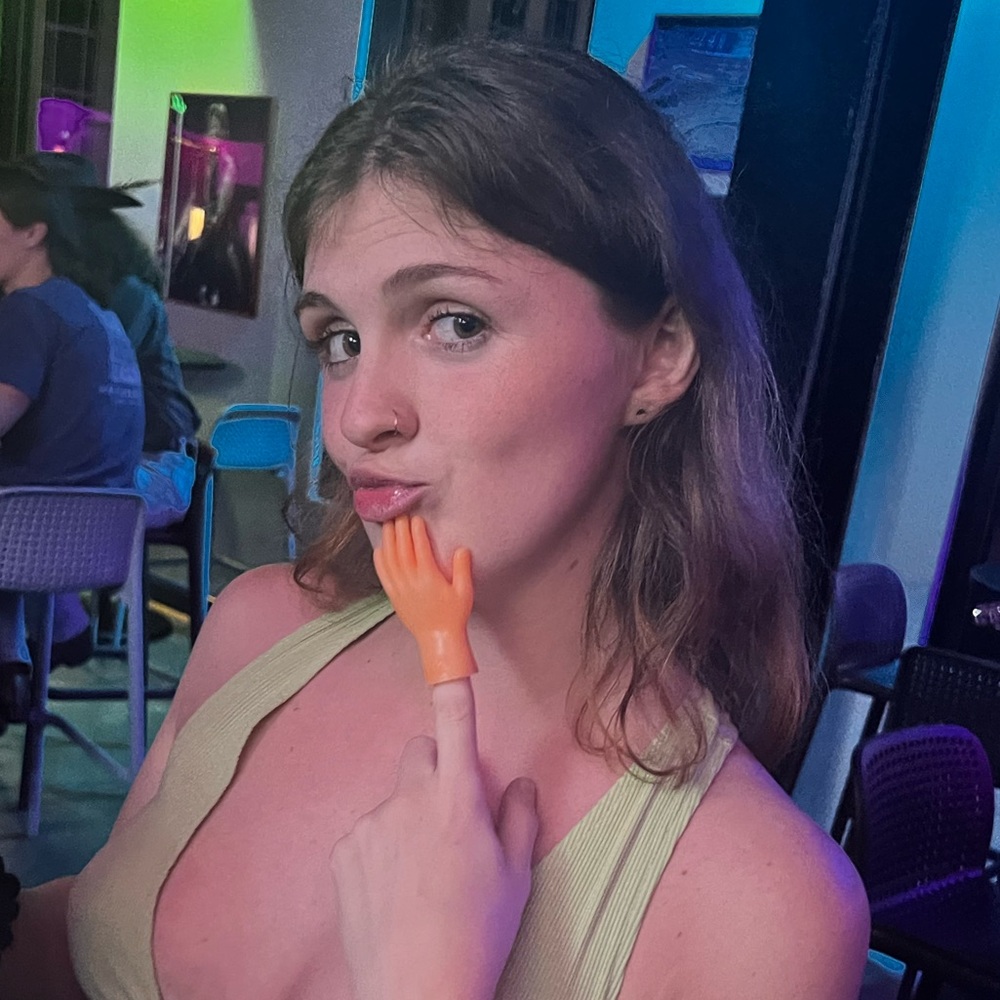 Meet your Posher, Becky
